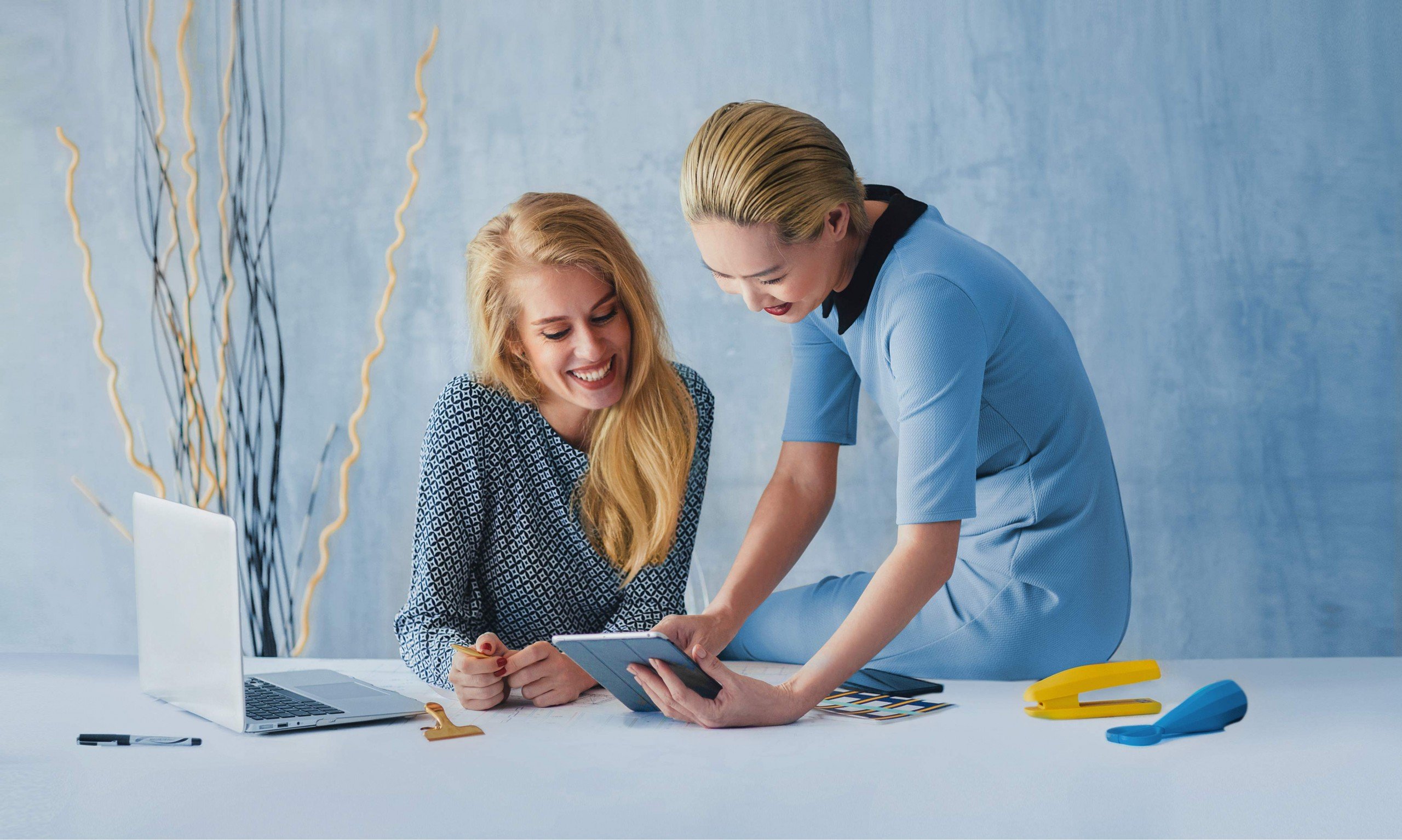 xhead-op6-2560x1534.jpg.pagespeed.ic.xyvLuap6ue